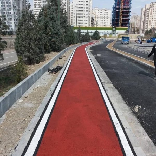 خط کشی پیست دوچرخه و پیاده روی